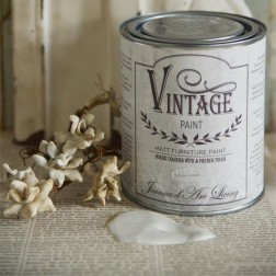 Vintage Paint. Cream Antique 