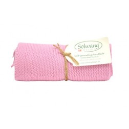Strikket håndklæde fra Solwang. Lys rosa