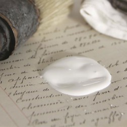 Vintage Paint. Natural white
